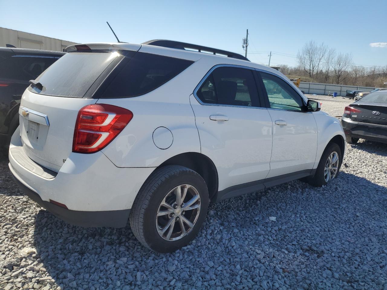 2017 Chevrolet Equinox - Image 3