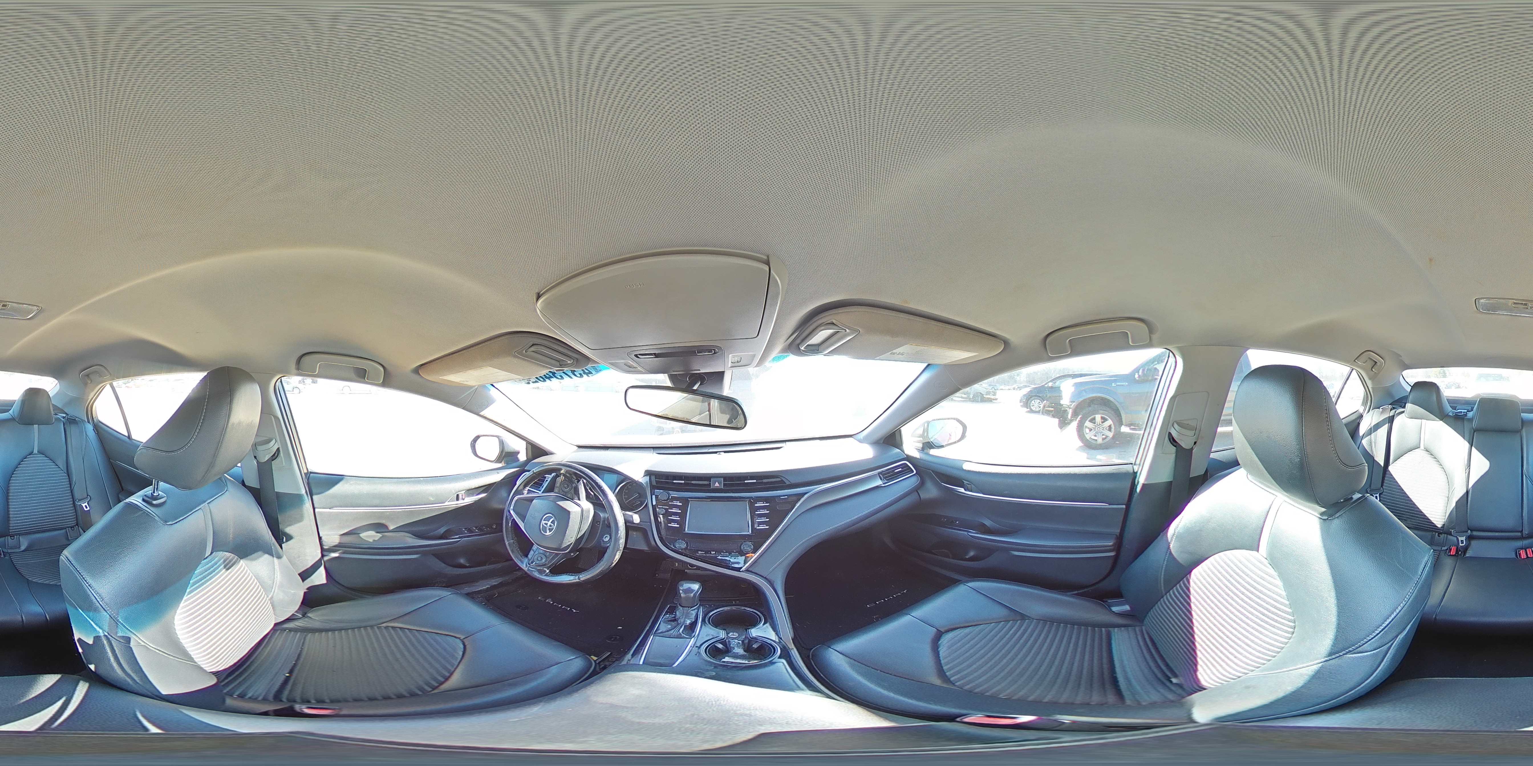 2018 Toyota Camry - Image 13