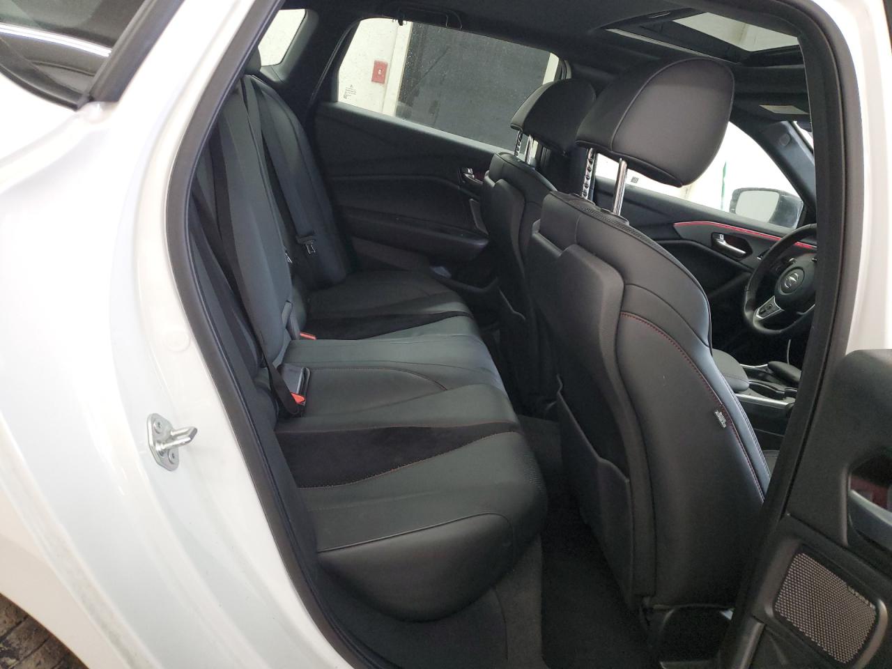 2023 Acura TLX - Image 10
