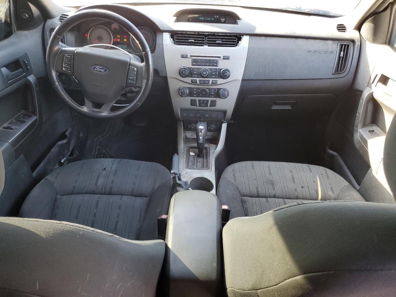 2010 Ford Focus - Image 8