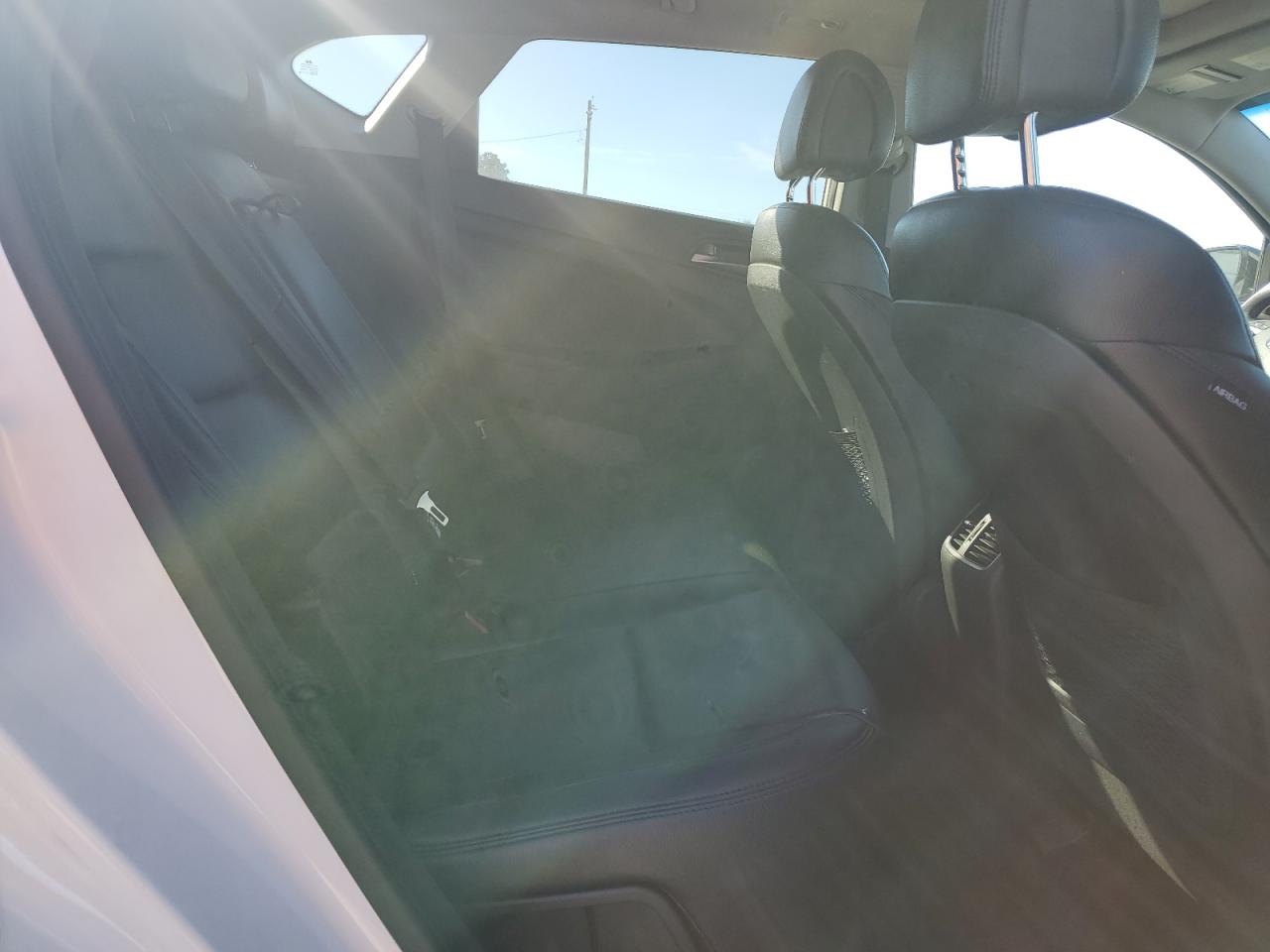 2017 Hyundai Tucson - Image 11