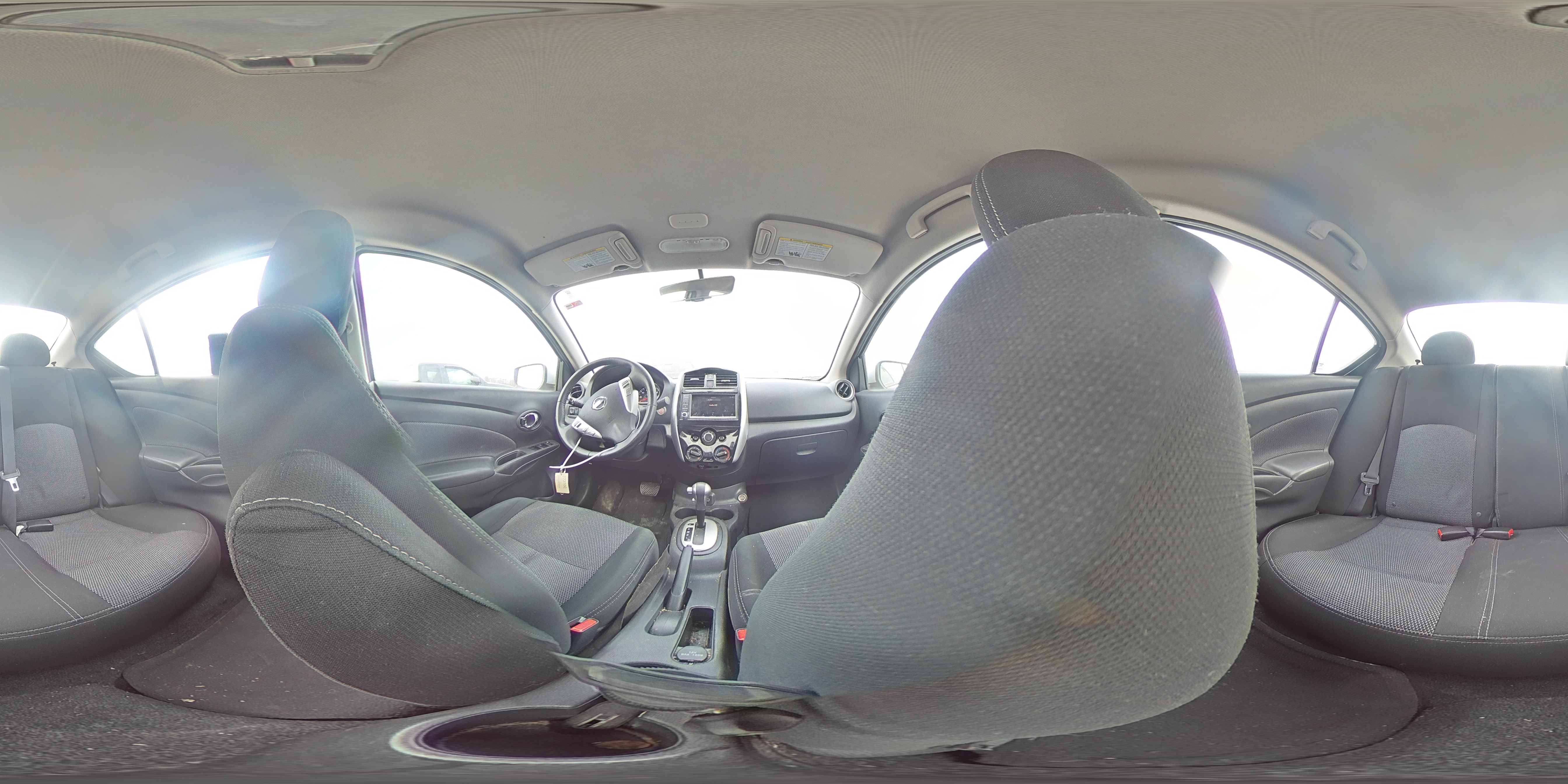 2019 Nissan Versa - Image 13