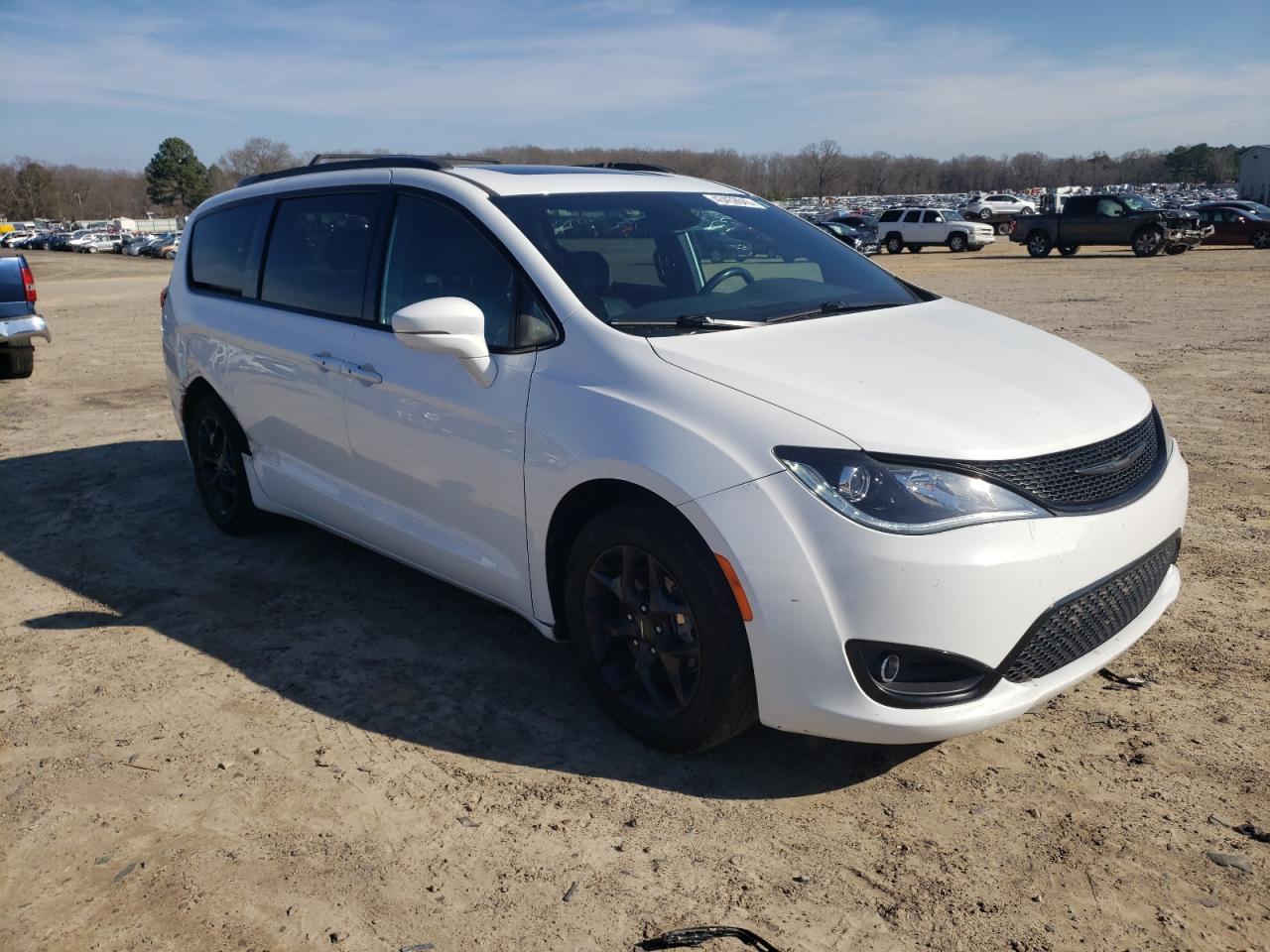 2020 Chrysler Pacifica - Image 4