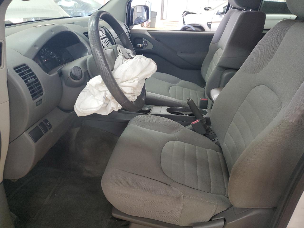 2005 Nissan Navara (Frontier) - Image 7