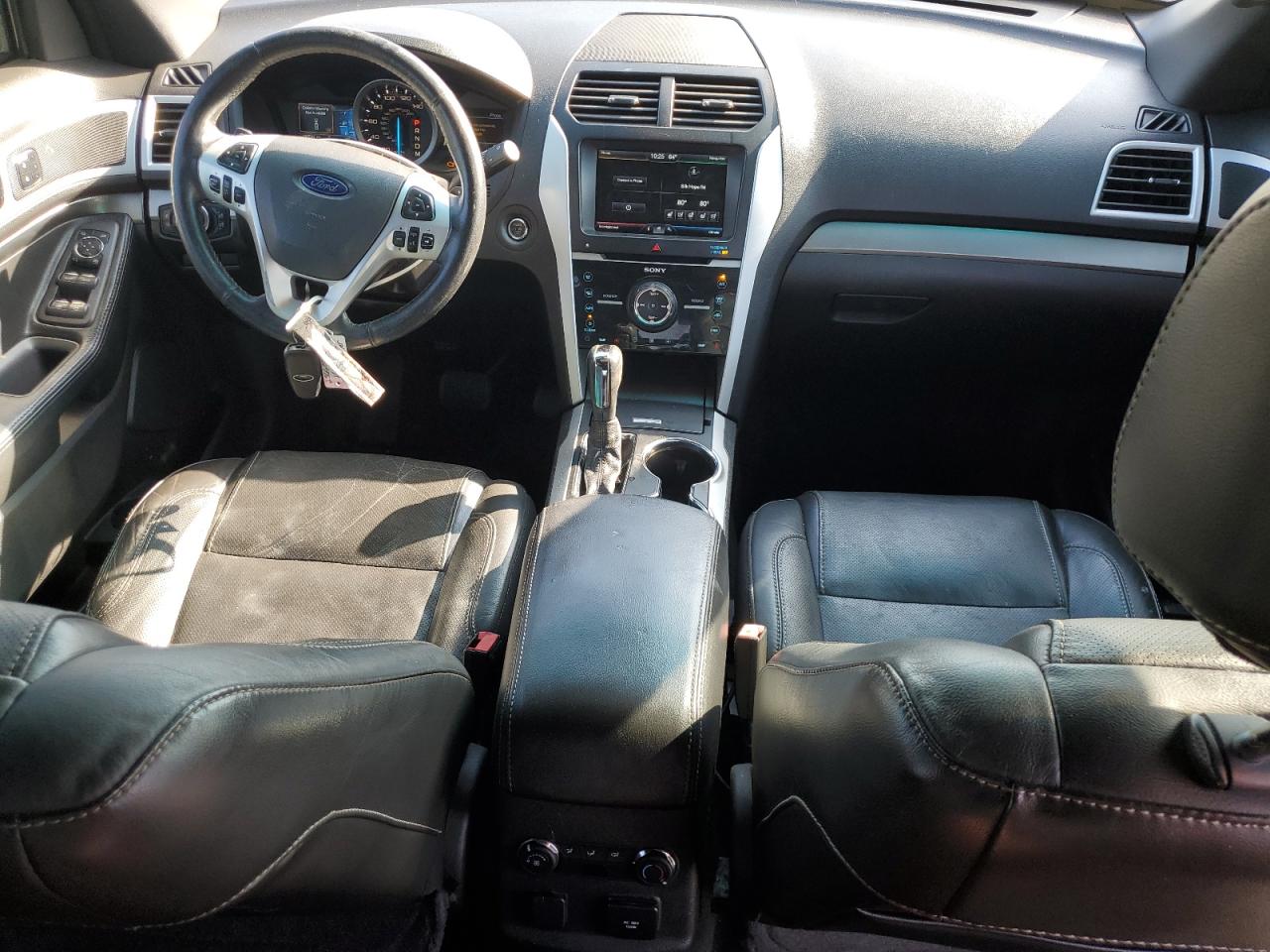 2015 Ford Explorer - Image 8