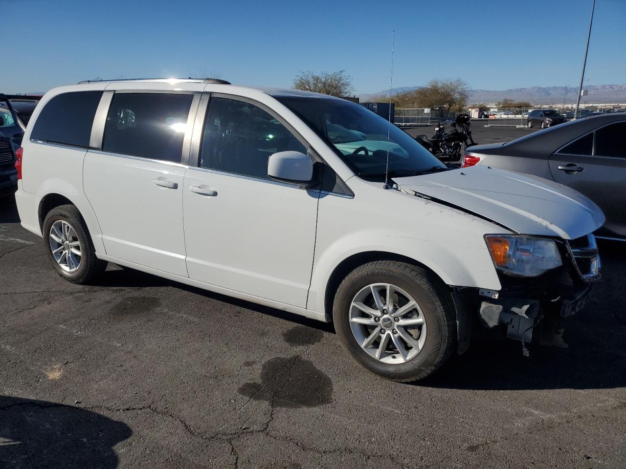2019 Dodge Caravan - Image 4