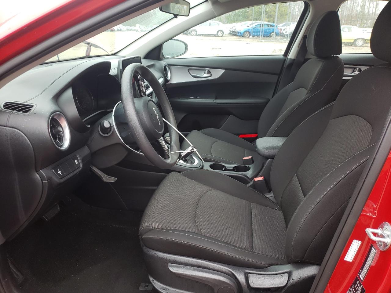 2022 Kia Forte - Image 7