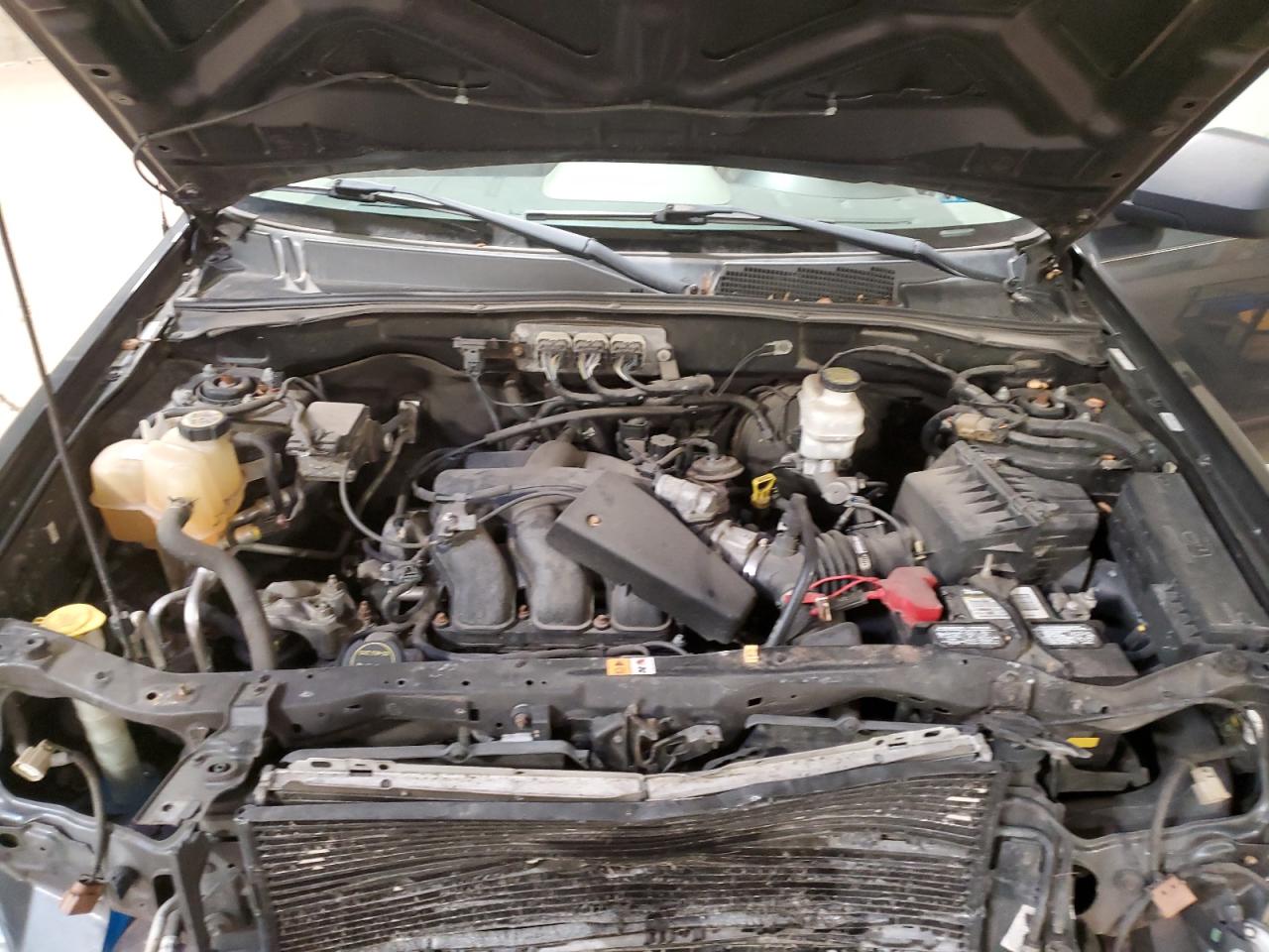 2008 Ford Escape - Image 12