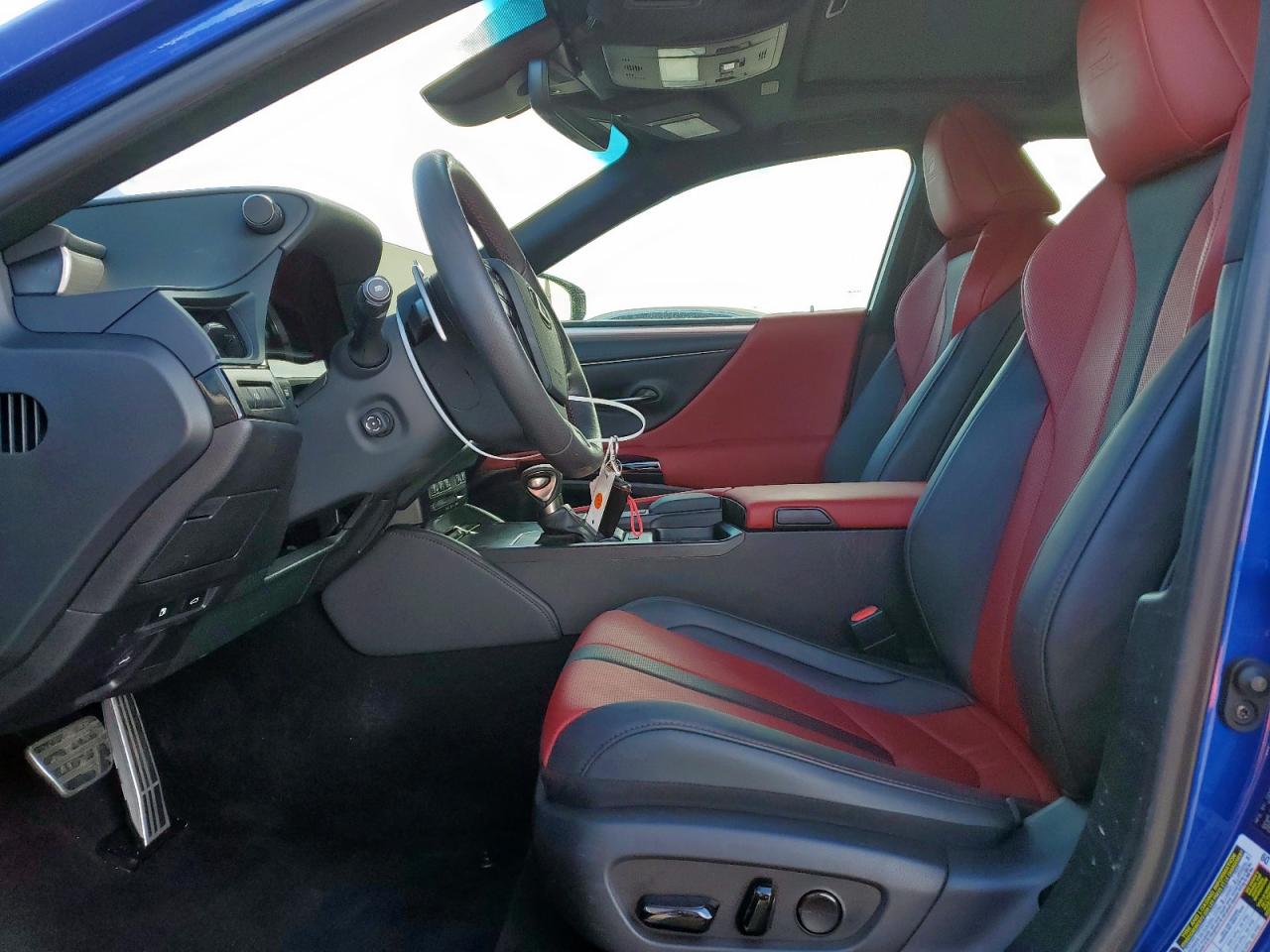 2022 Lexus ES - Image 7