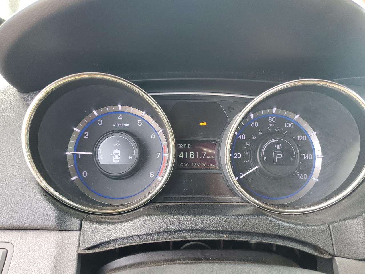 2013 Hyundai Sonata - Image 9