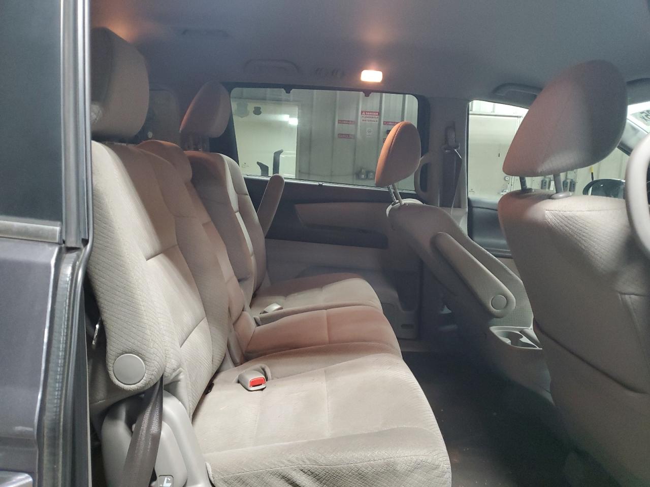 2015 Honda Odyssey - Image 11