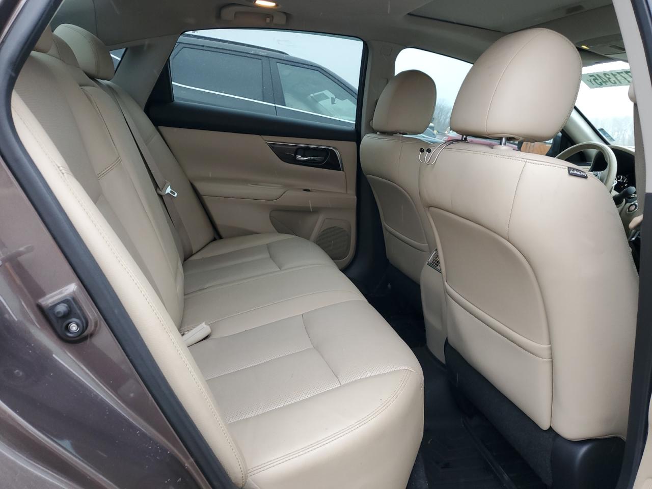2015 Nissan Altima - Image 10