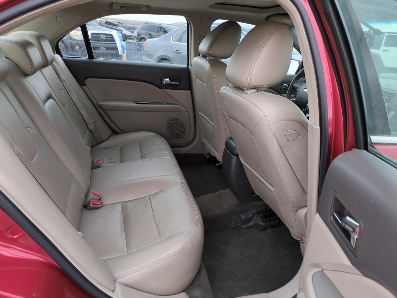 2010 Ford Fusion - Image 10