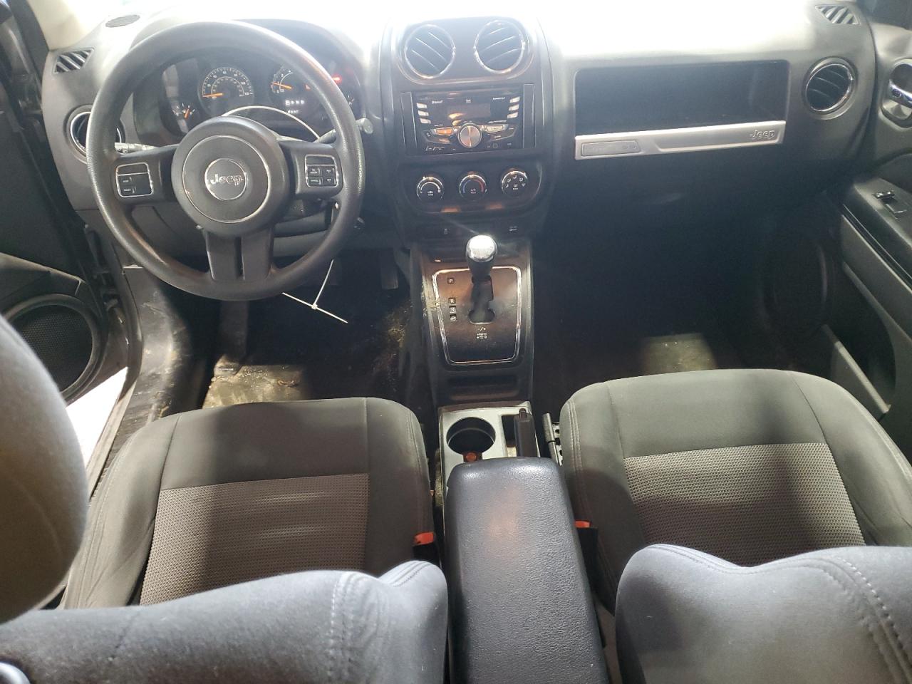 2015 Jeep Compass - Image 8
