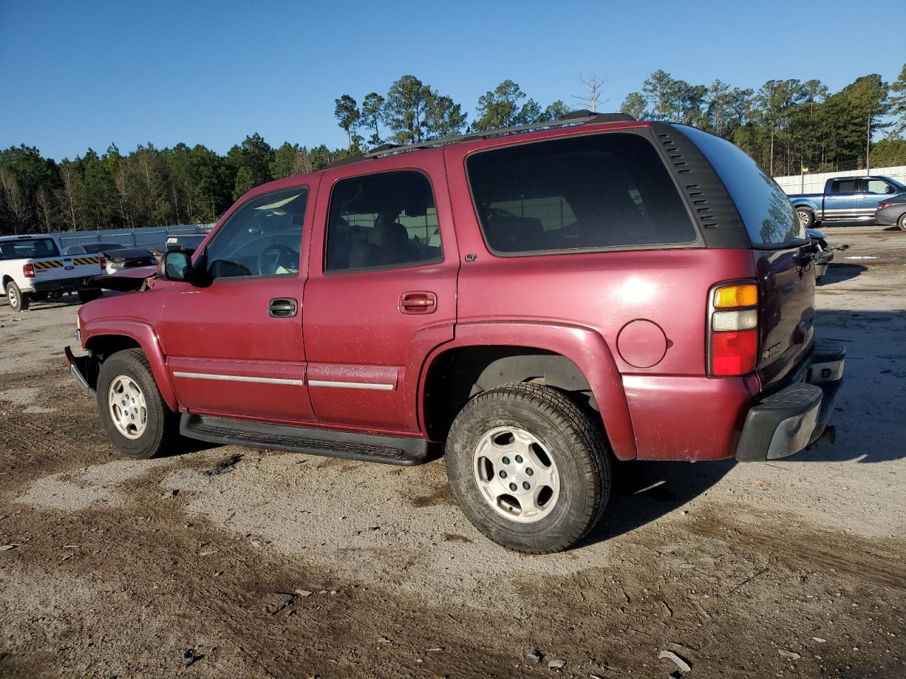 2004 Chevrolet Tahoe - Image 2