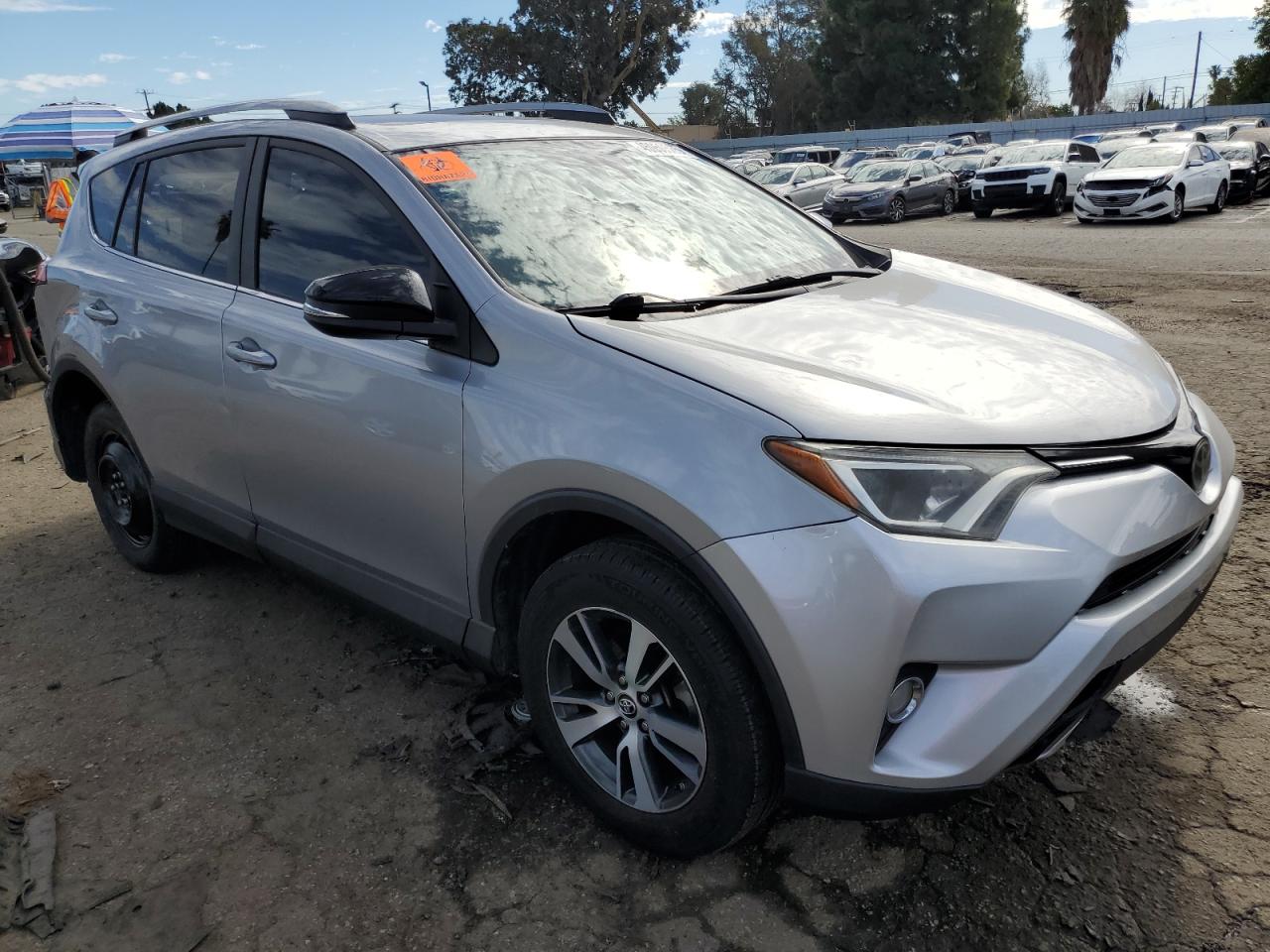 2017 Toyota RAV 4 - Image 4