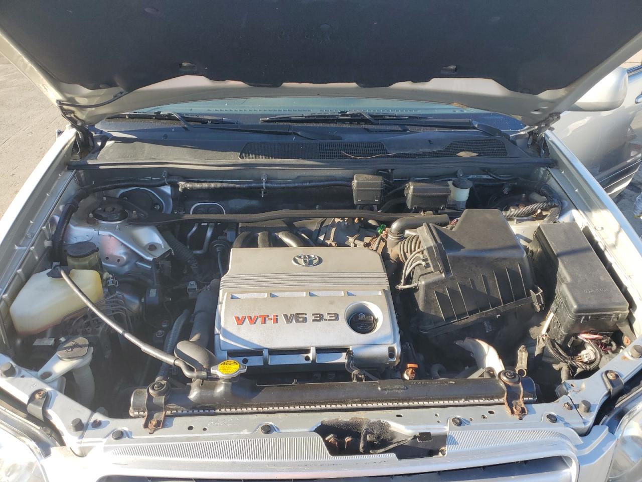 2005 Toyota Highlander - Image 11