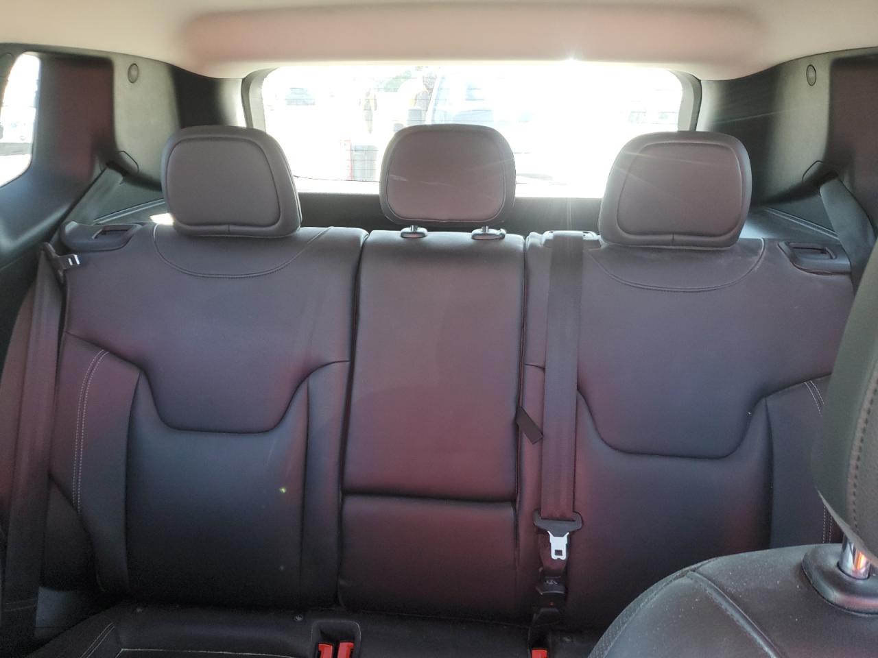 2016 Jeep Renegade - Image 10
