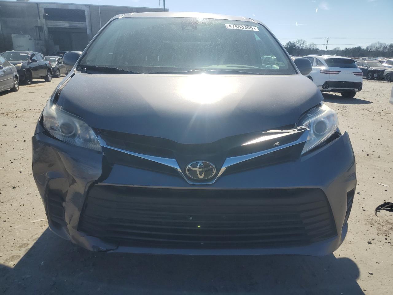 2020 Toyota Sienna - Image 5
