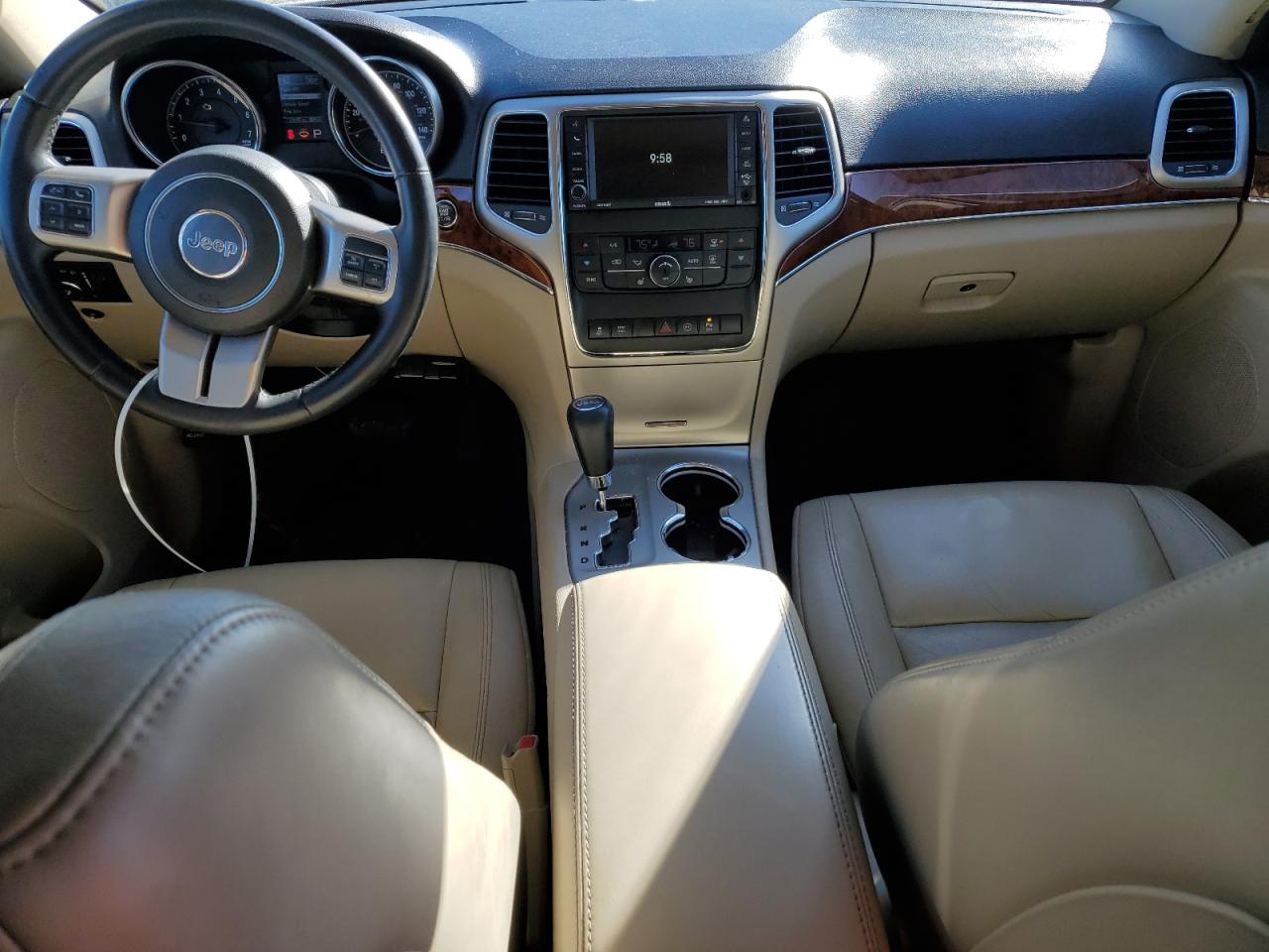 2012 Jeep Grand Cherokee - Image 8