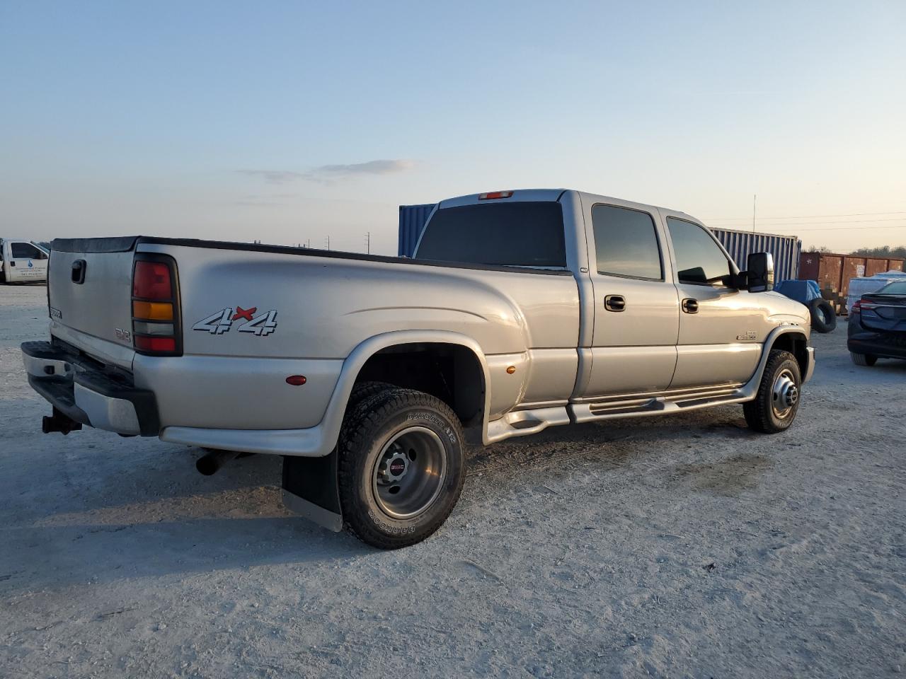 2005 GMC Sierra - Image 3