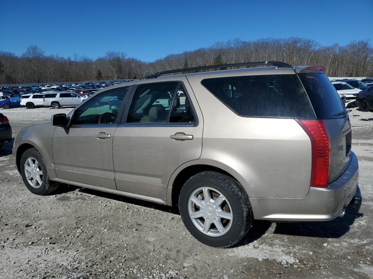2004 Cadillac SRX - Image 2