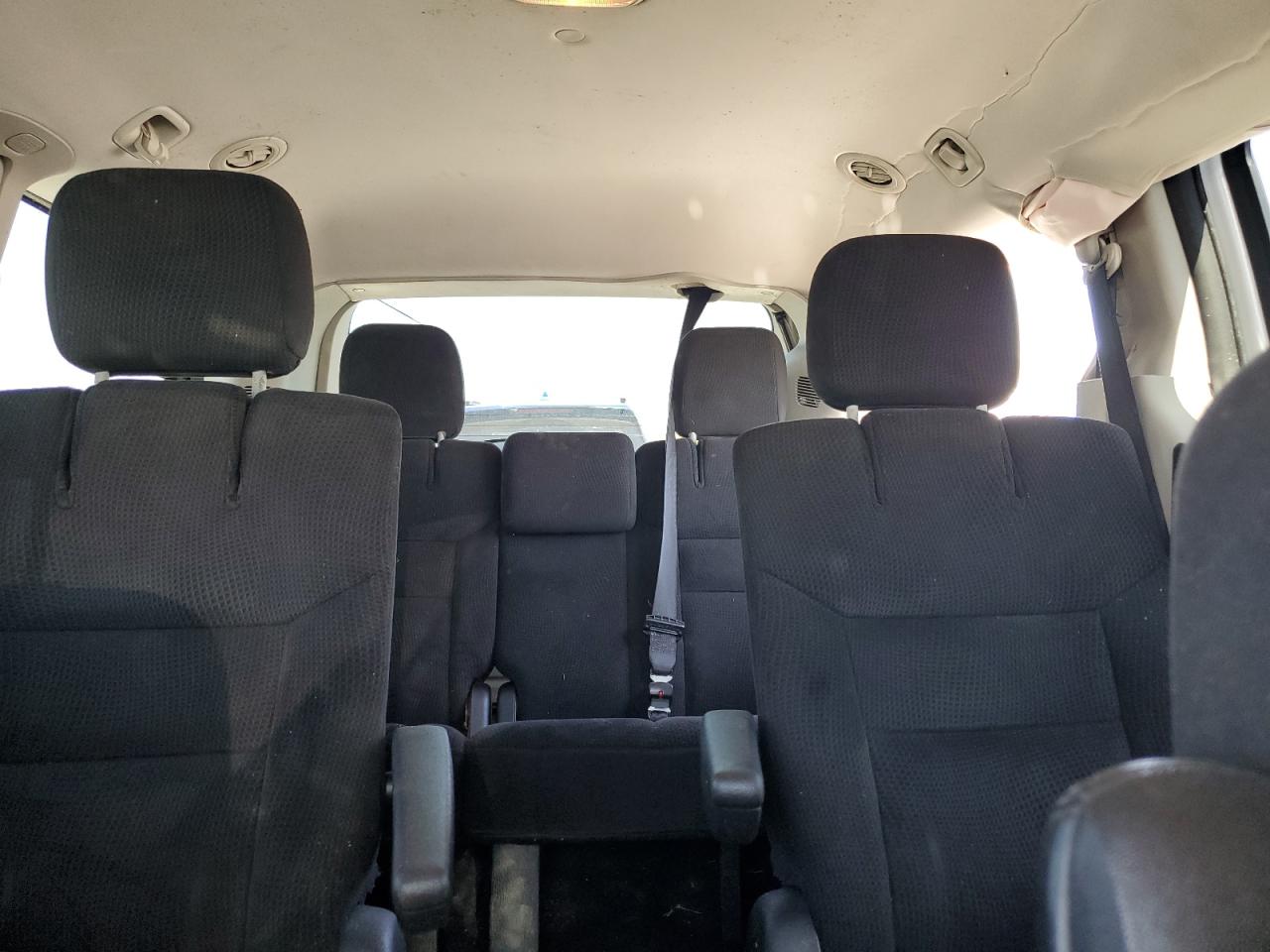 2015 Dodge Caravan - Image 10