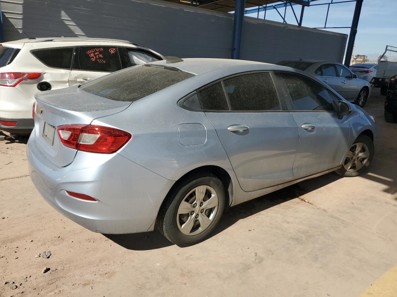 2018 Chevrolet Cruze - Image 3
