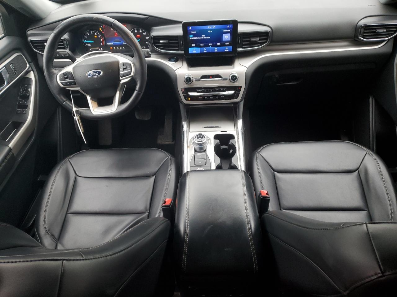 2023 Ford Explorer - Image 8