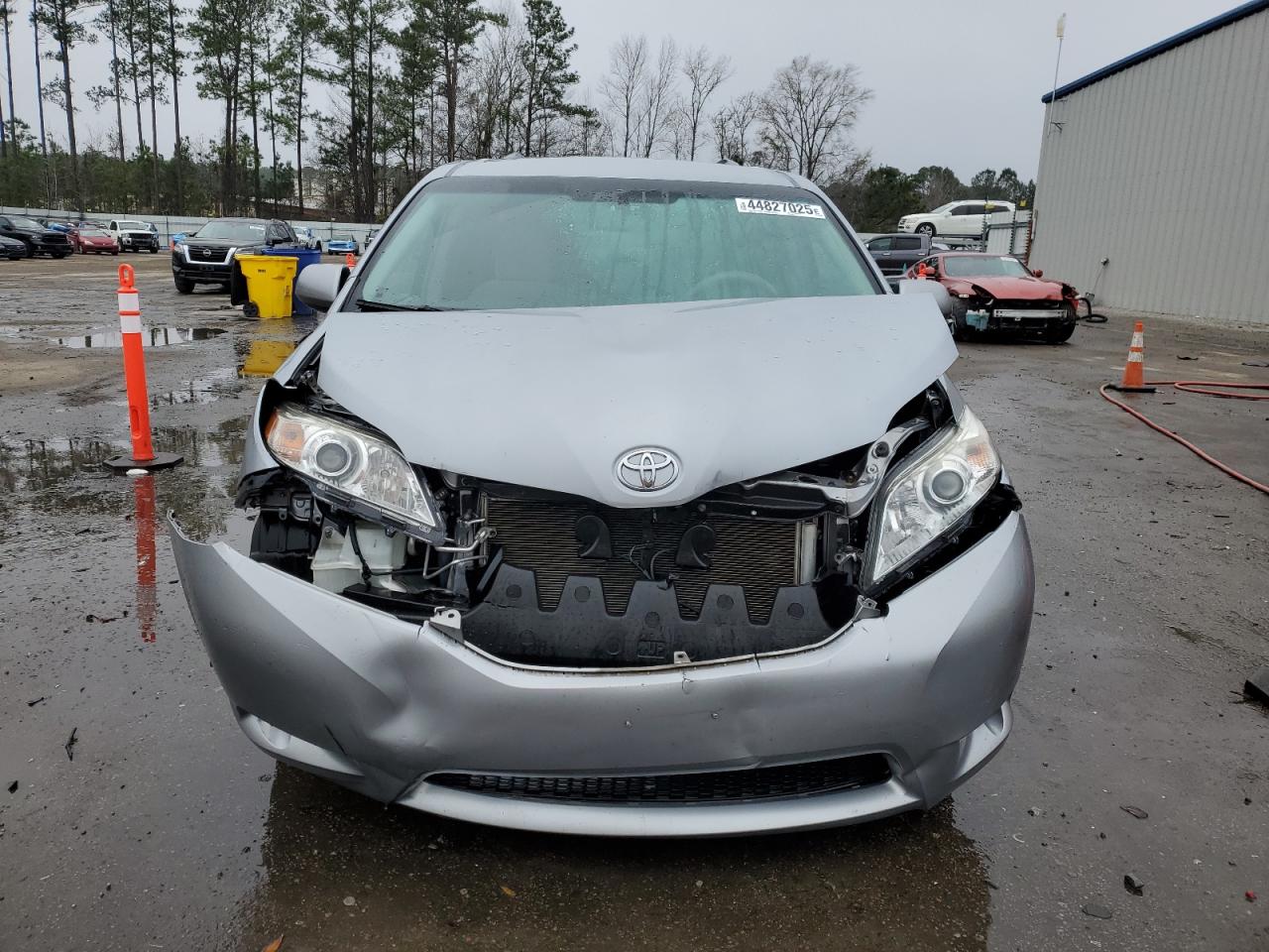 2013 Toyota Sienna - Image 5