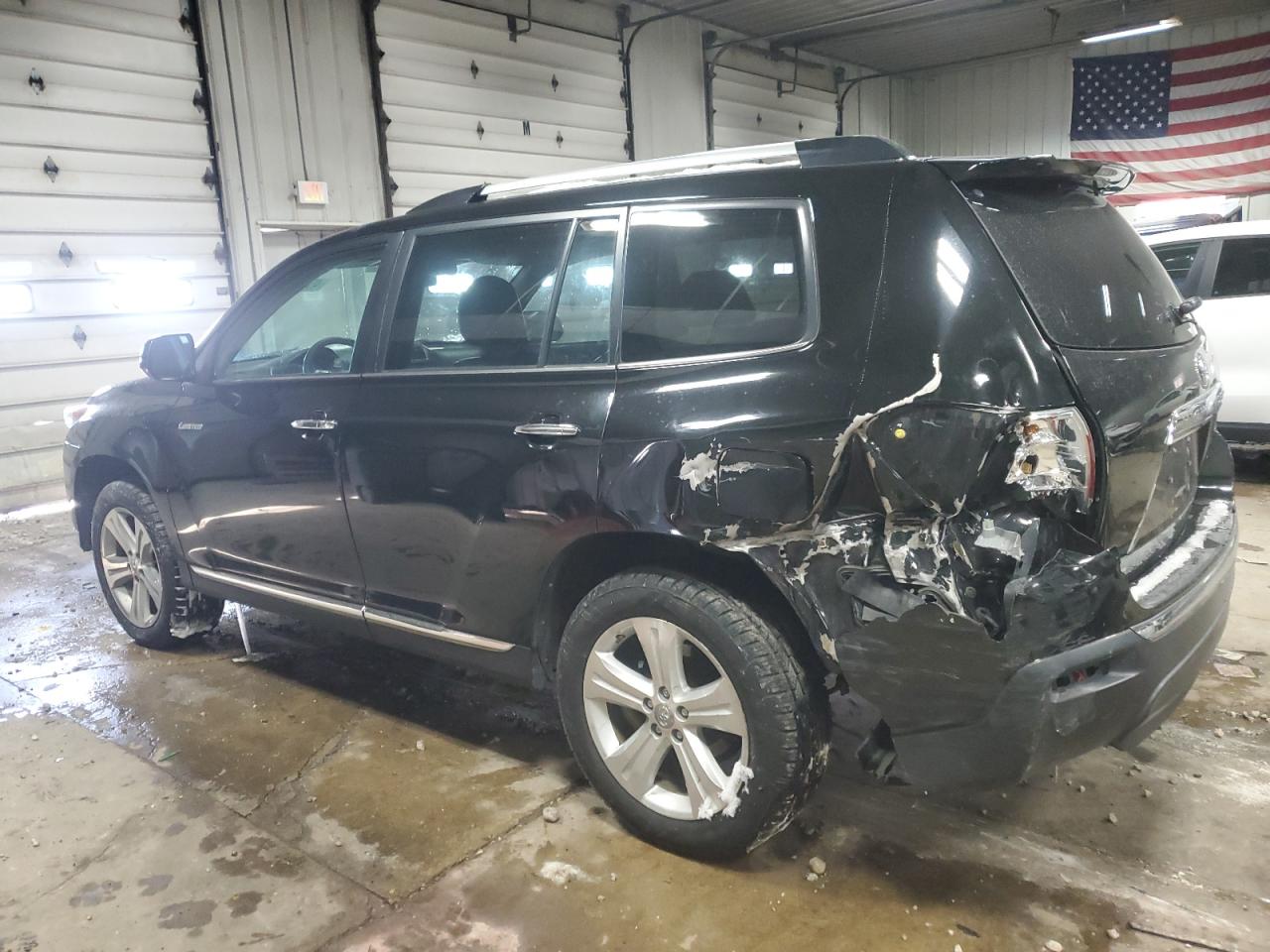 2013 Toyota Highlander - Image 2