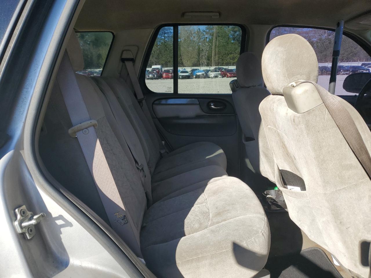 2006 GMC Envoy - Image 11