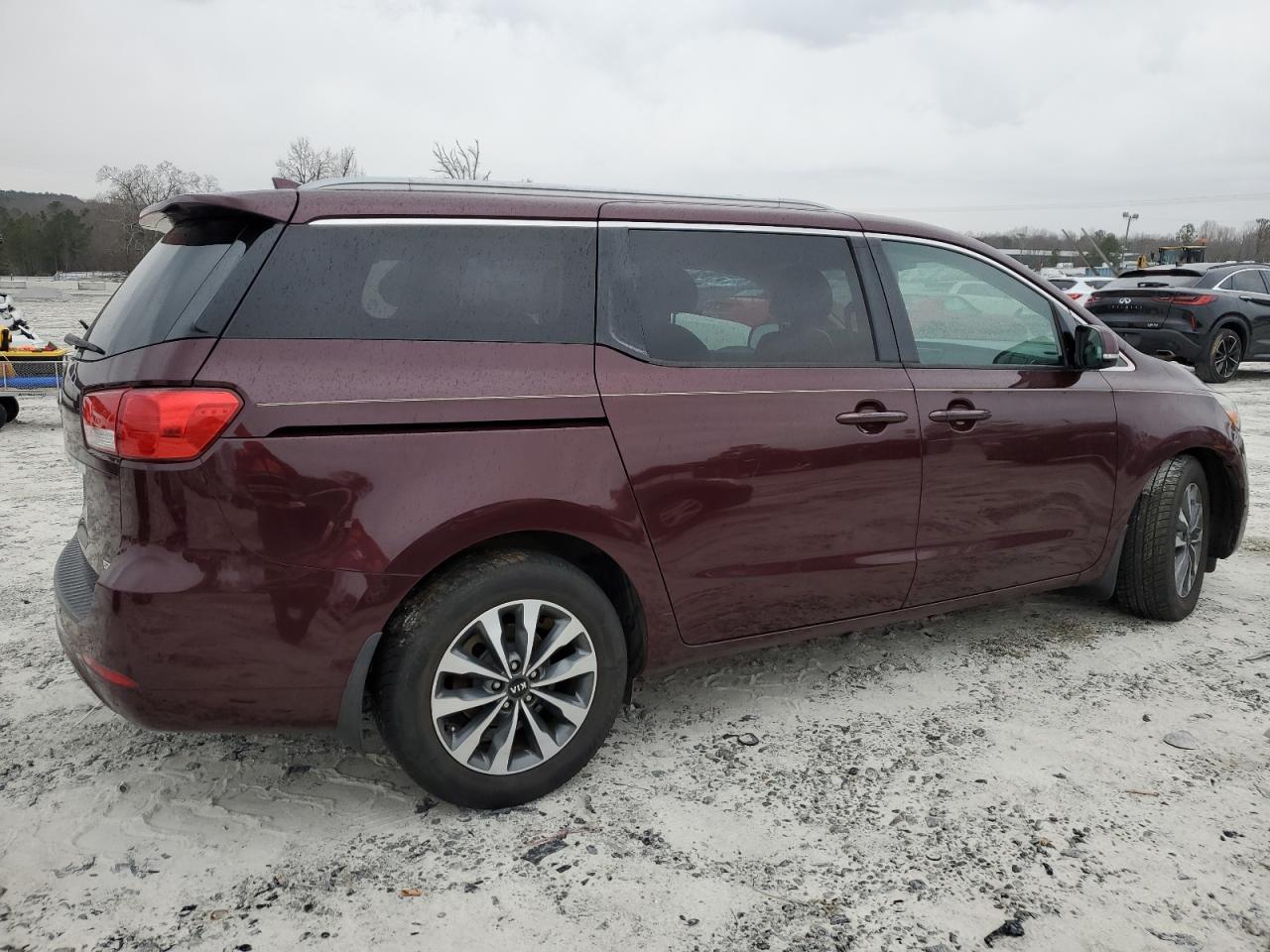 2015 Kia Sedona - Image 3