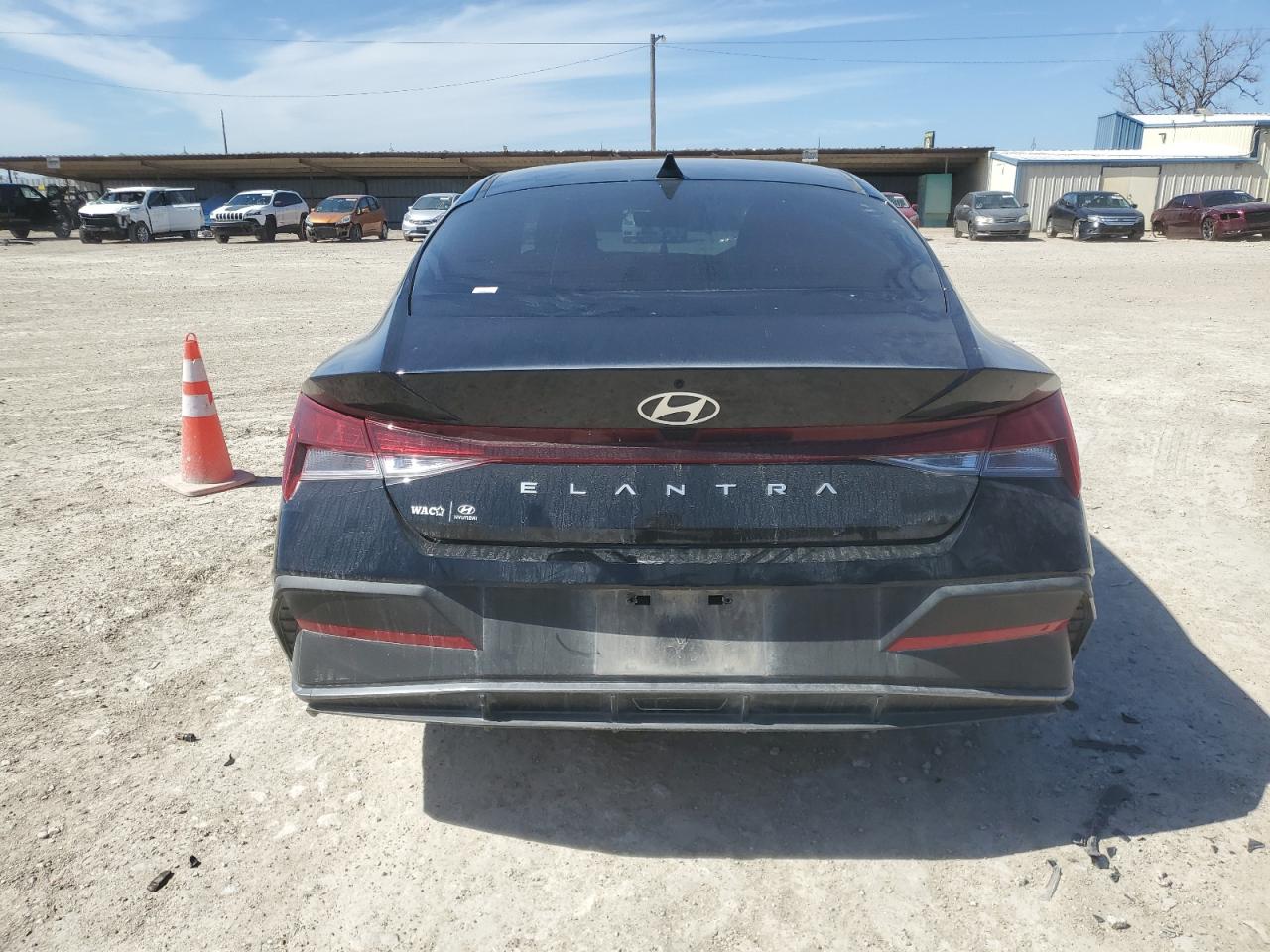 2024 Hyundai Elantra - Image 6