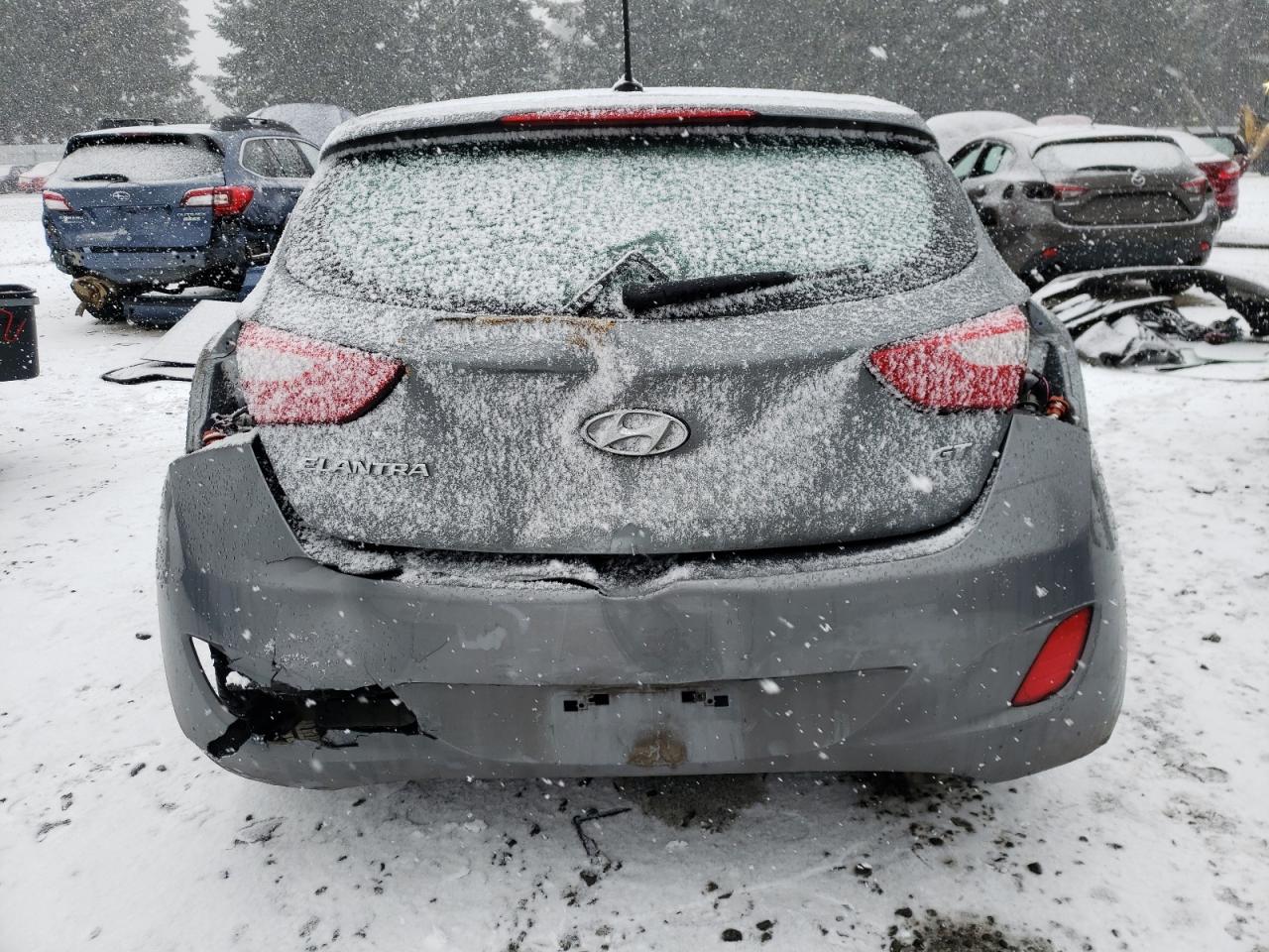 2016 Hyundai Elantra - Image 6