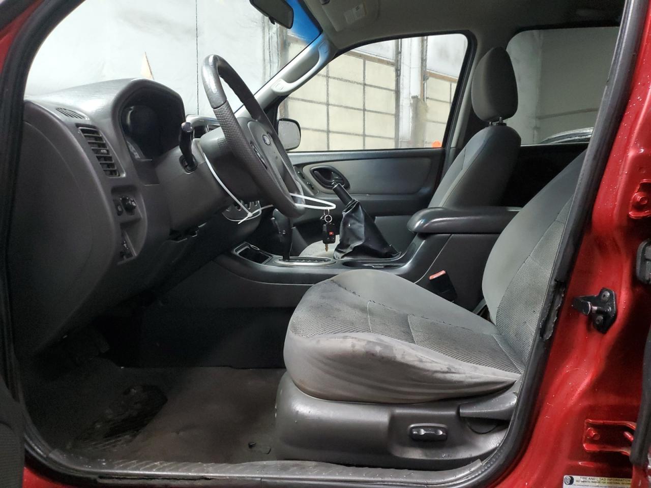 2005 Ford Escape - Image 7