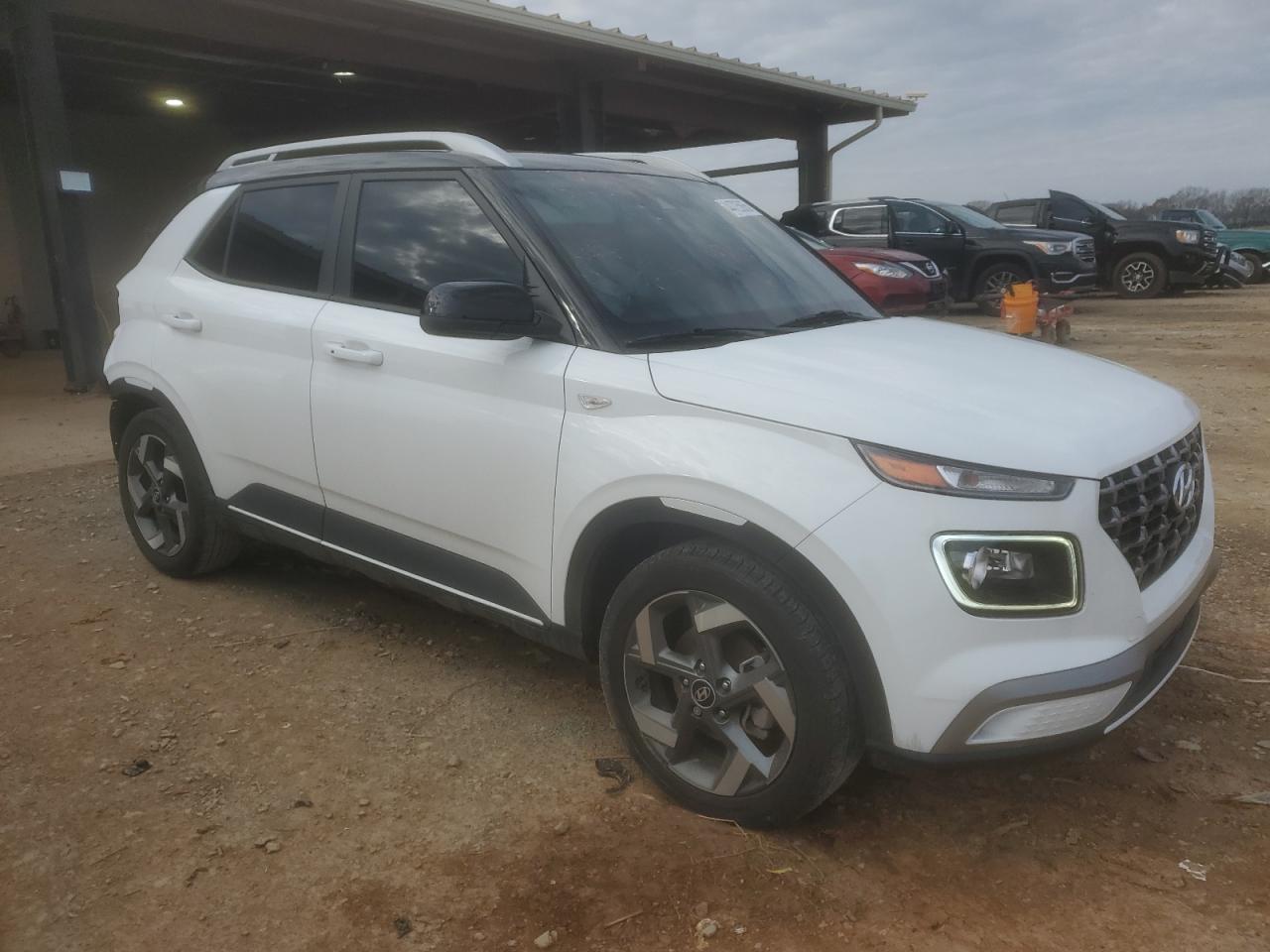 2022 Hyundai Venue - Image 4