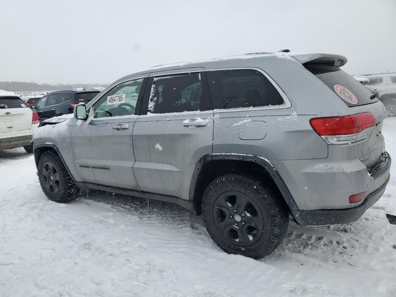 2017 Jeep Grand Cherokee - Image 2