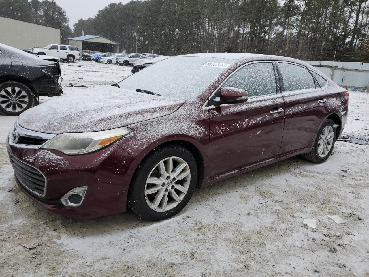 2013 Toyota Avalon - Image 1