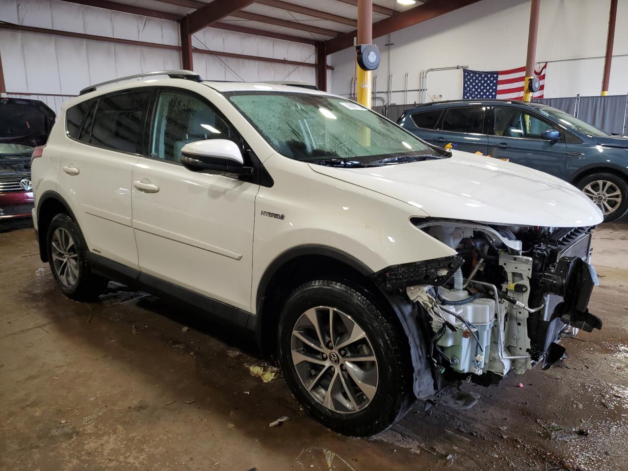 2017 Toyota RAV 4 - Image 4