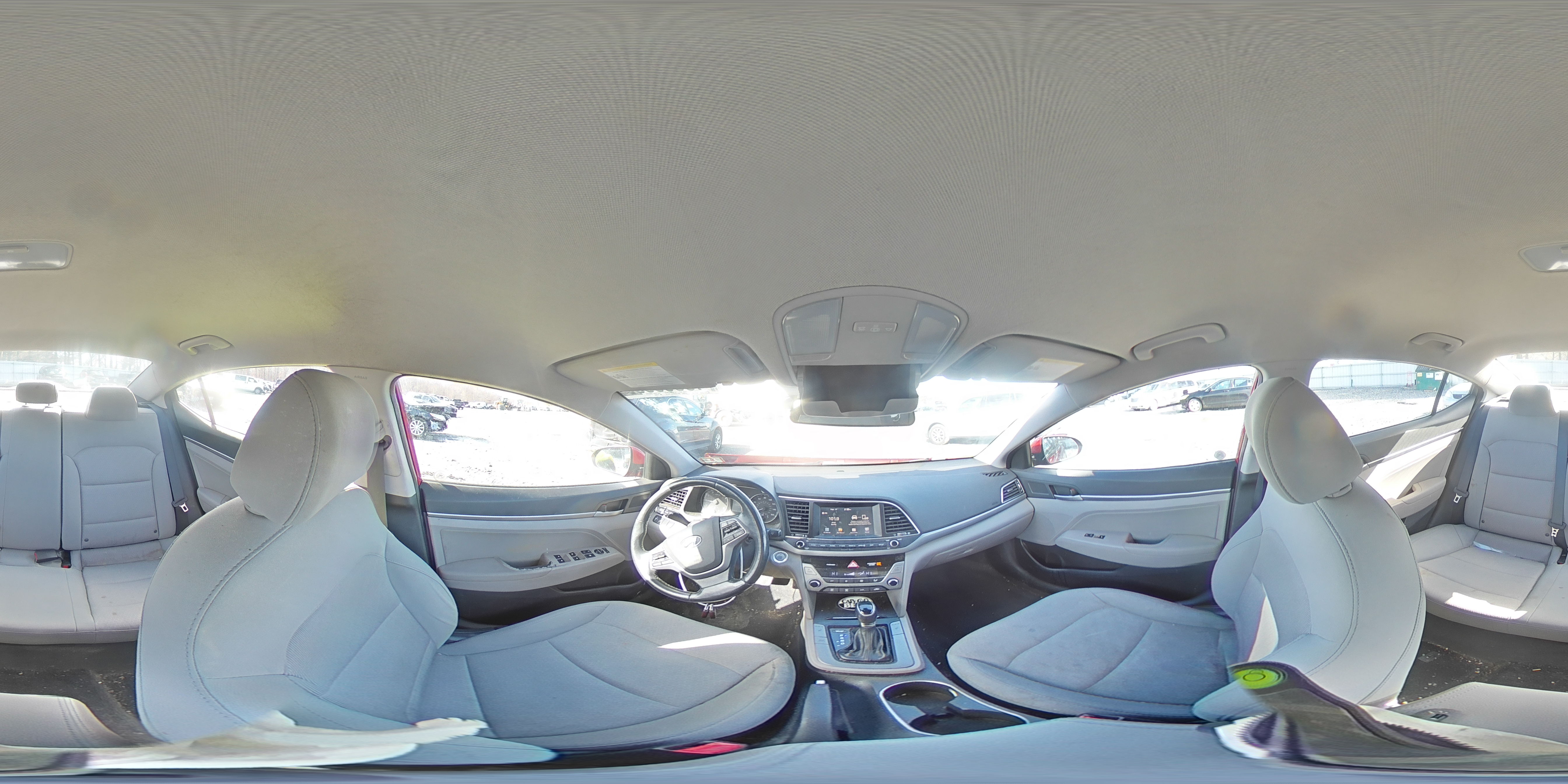 2017 Hyundai Elantra - Image 13