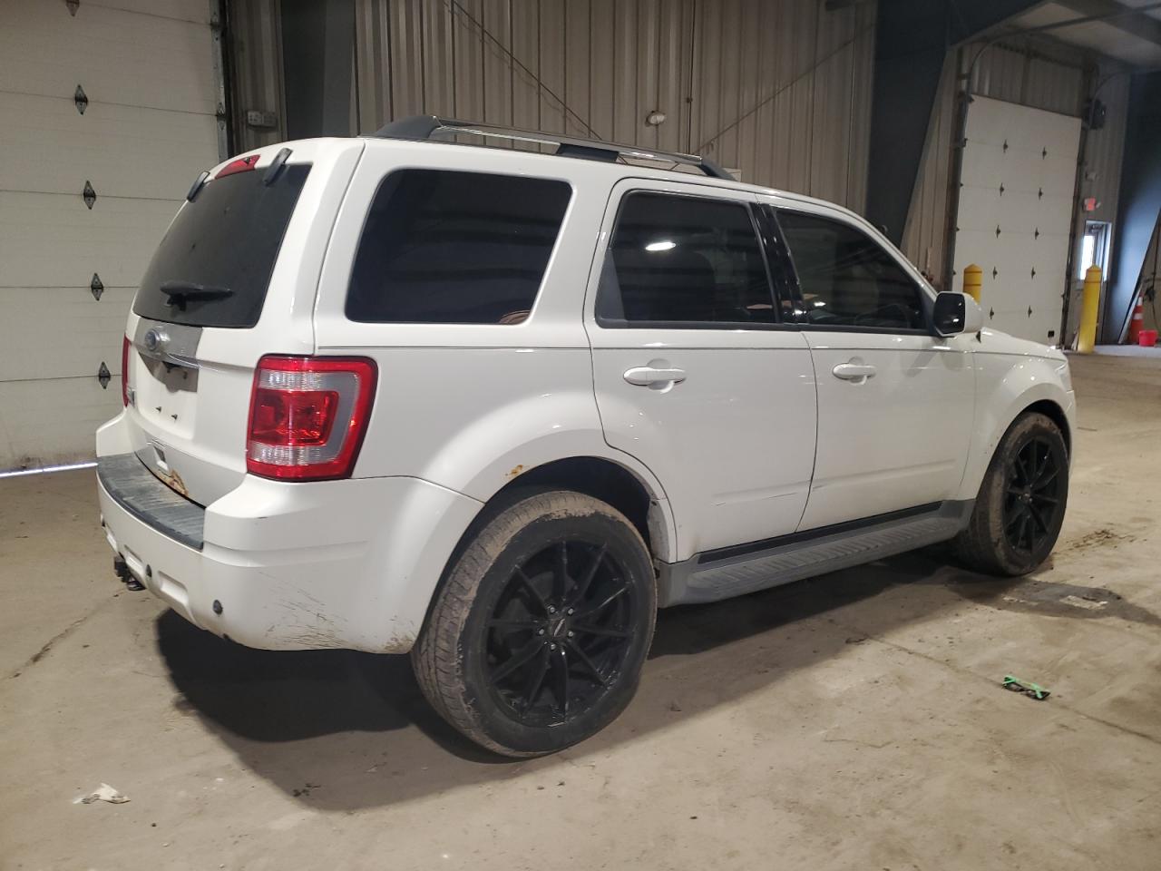 2010 Ford Escape - Image 3