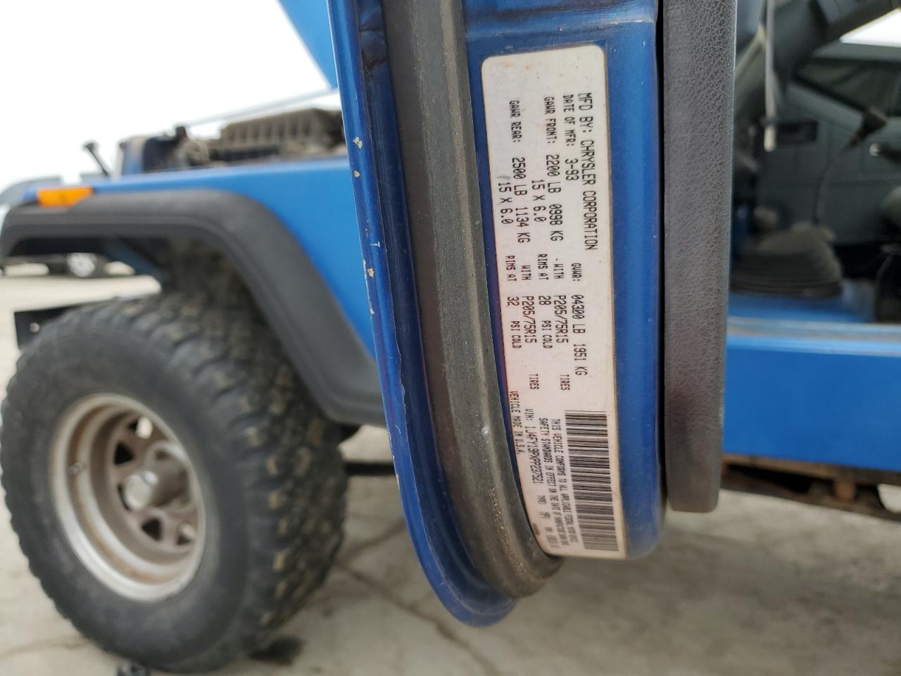 1993 Jeep Wrangler - Image 13