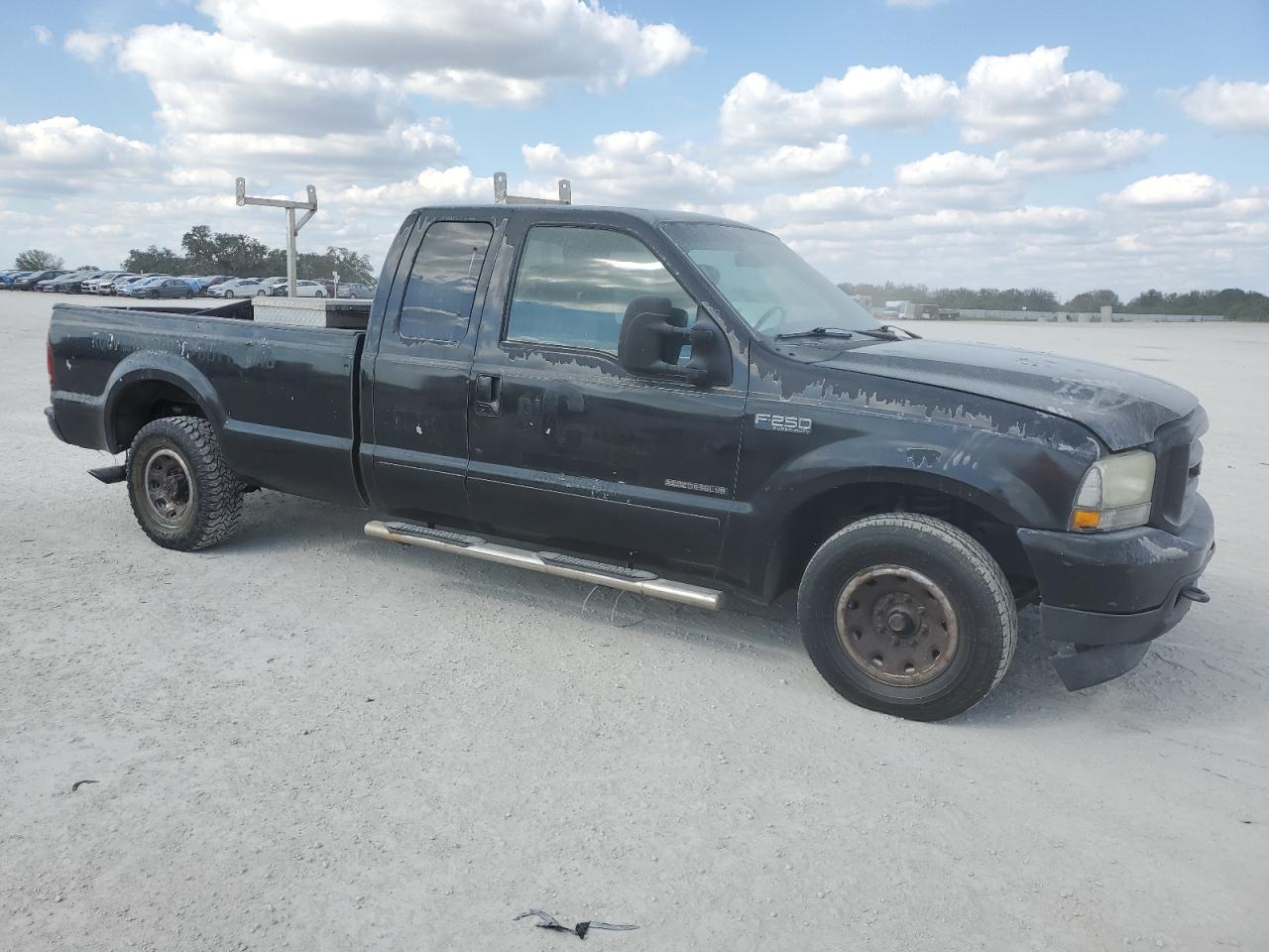 2002 Ford F250 - Image 4