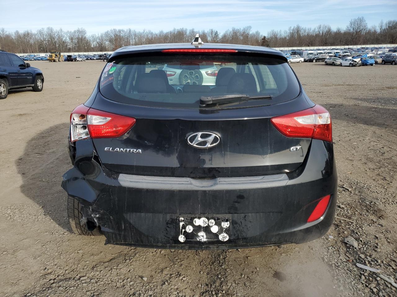 2016 Hyundai Elantra - Image 6