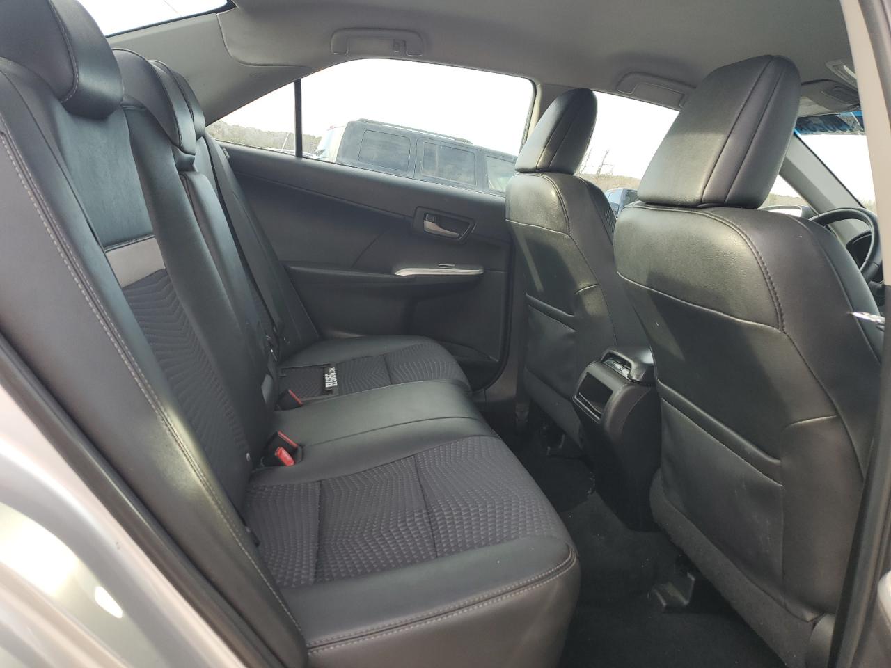 2014 Toyota Camry - Image 10