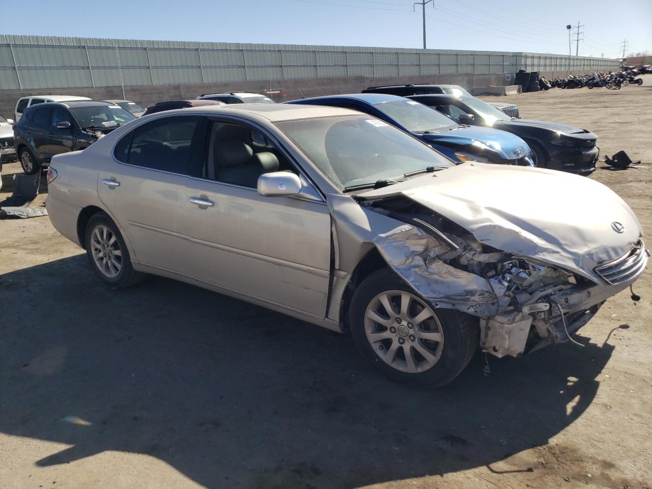 2004 Lexus ES - Image 4