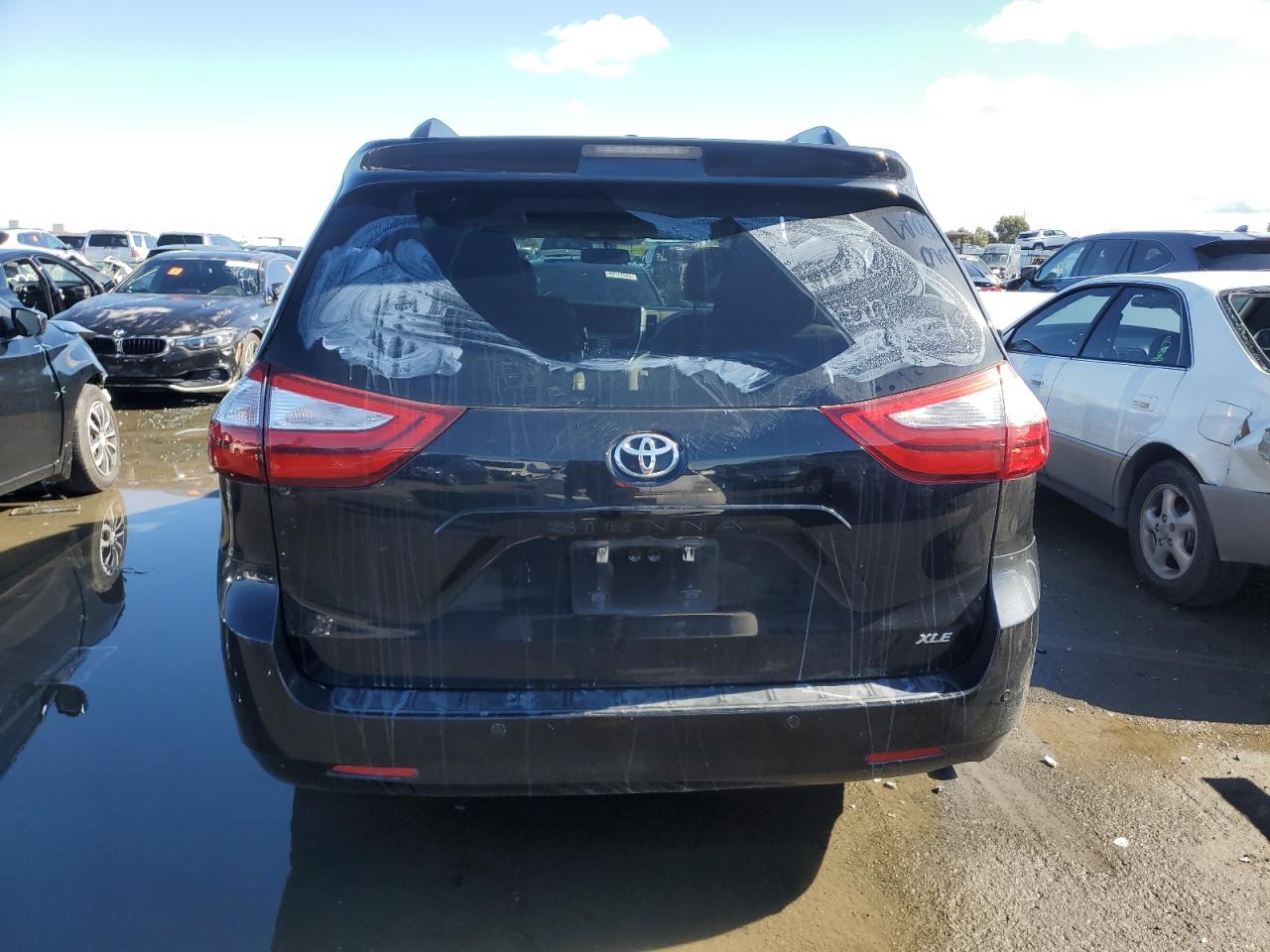 2016 Toyota Sienna - Image 6