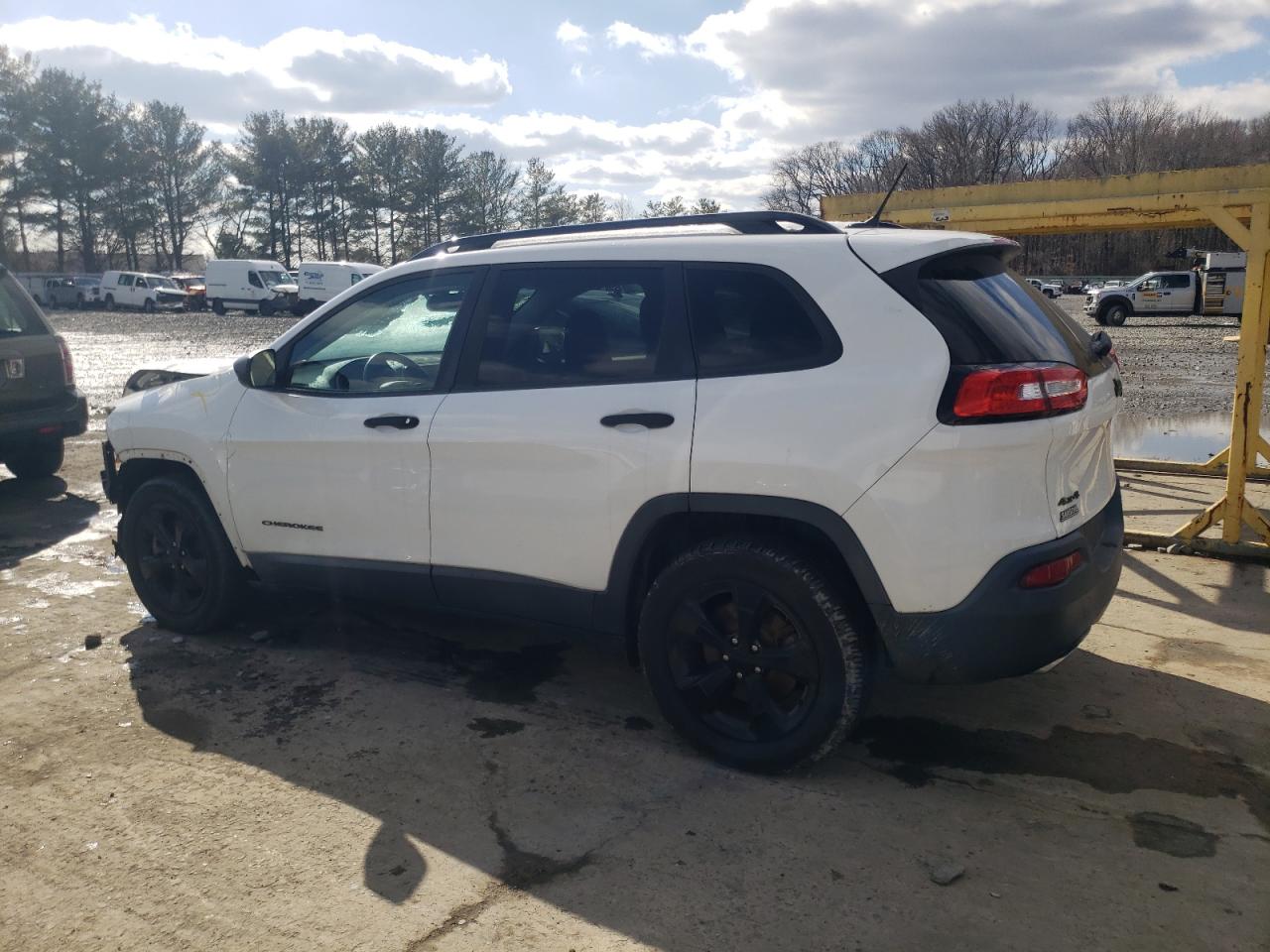 2016 Jeep Grand Cherokee - Image 2