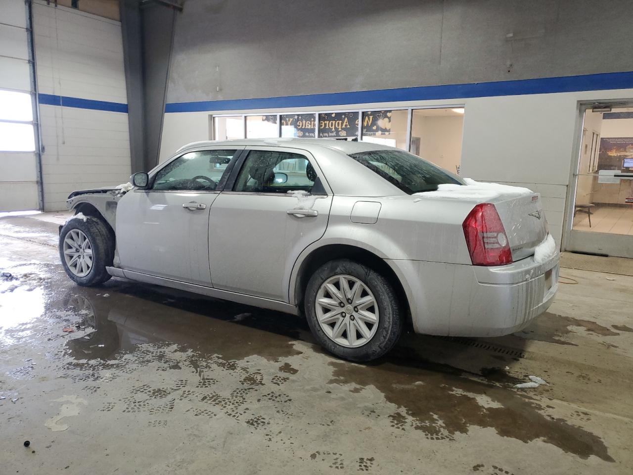 2008 Chrysler 300 - Image 2